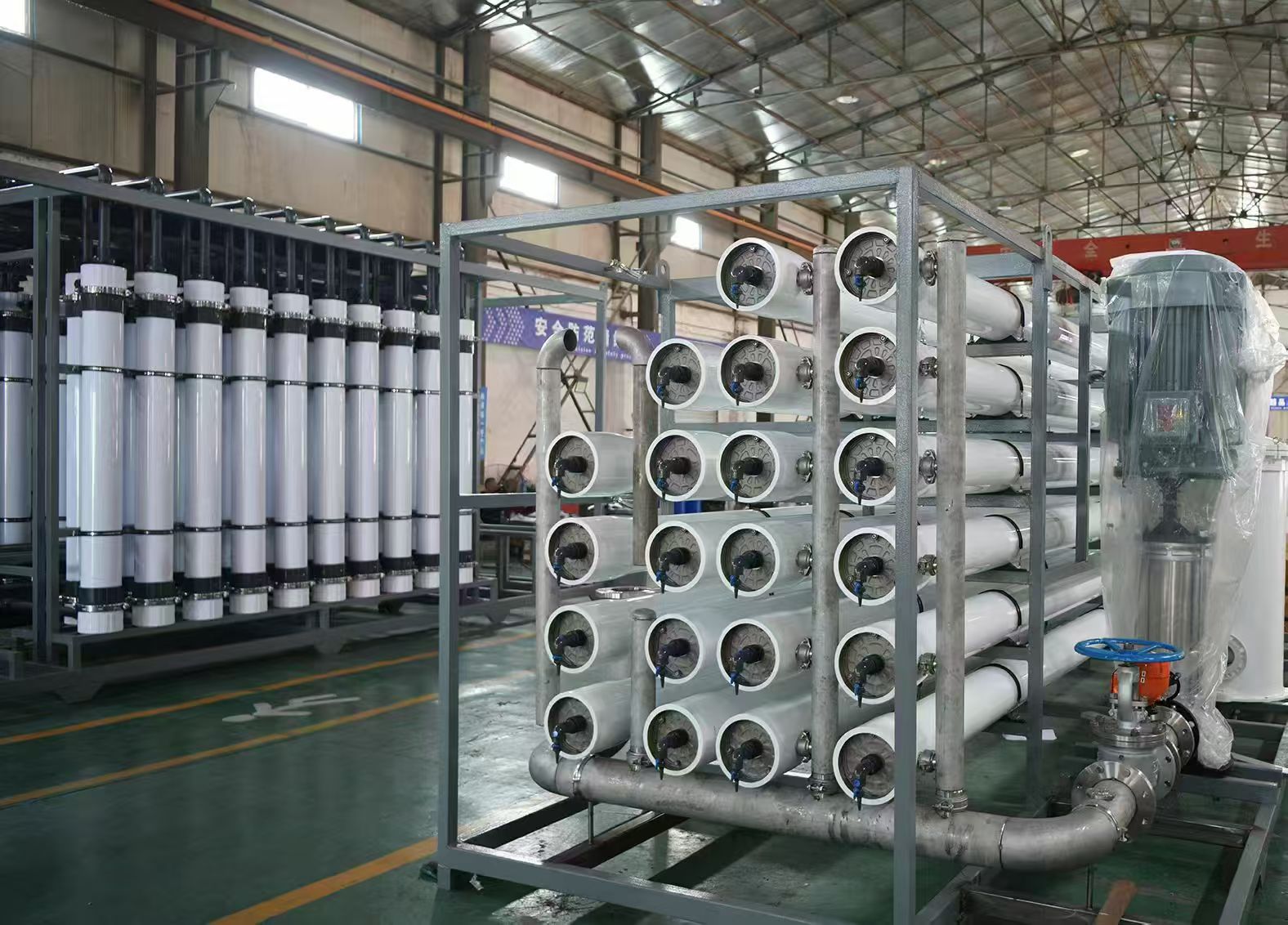 5 tons of stainless steel industrial water treatment equipment, industrial water purification equipment, customized.