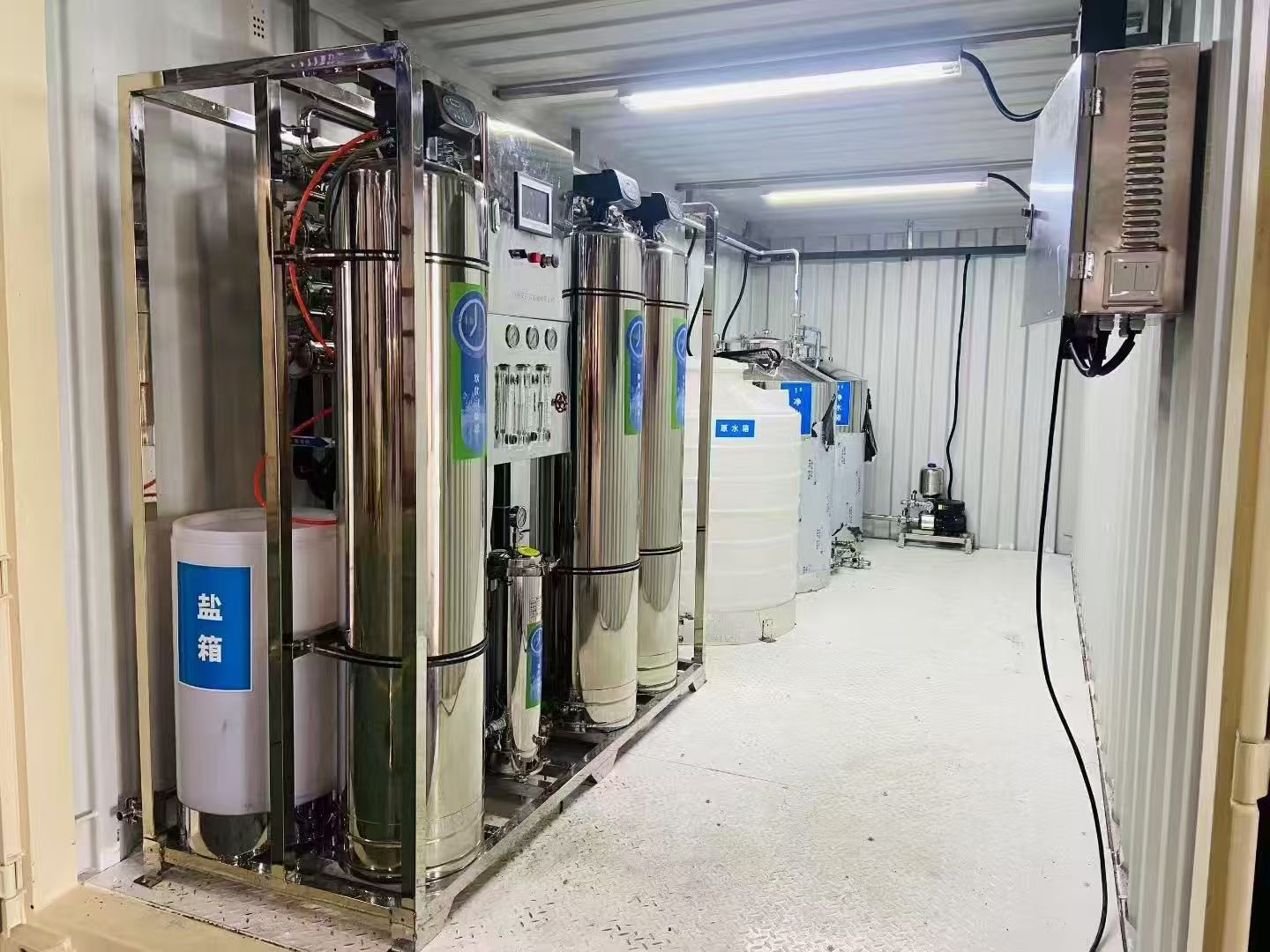 5 tons of stainless steel industrial water treatment equipment, industrial water purification equipment, customized.